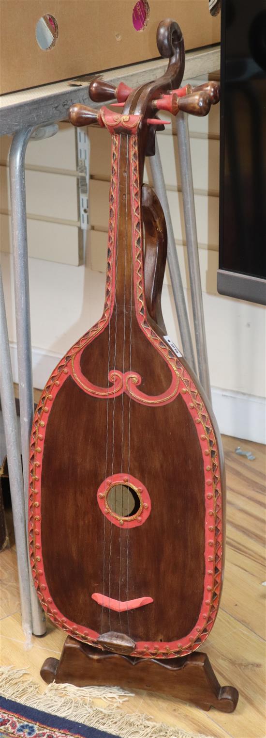 An Eastern string instrument